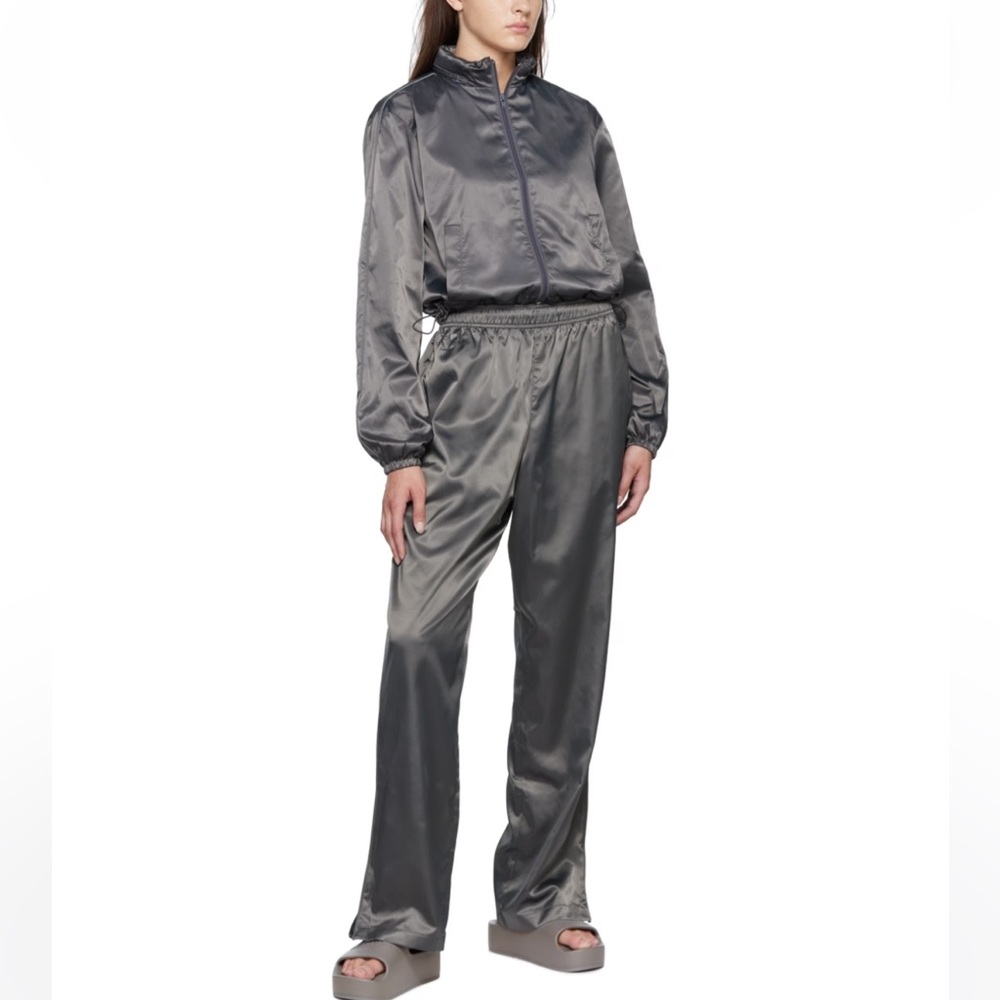 NWT SKIMS Sport Utility Satin Track Pants in Silver Gunmetal Size XS!